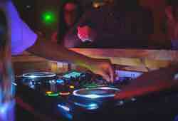 Chy Bar DJ Newquay 