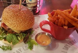 Yates Burger Meal